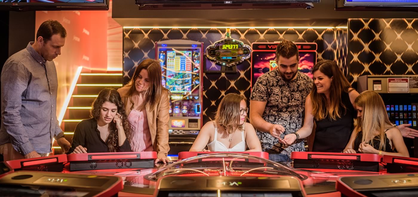 #htmlcaption5 Y SALÓN DE APUESTAS SPORTIUM